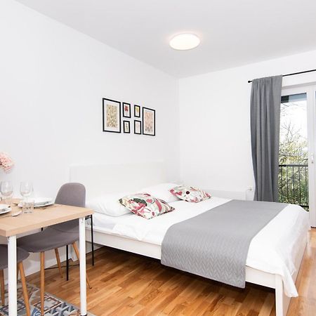 Forgotten Garden Apartments ポルトローシュ エクステリア 写真